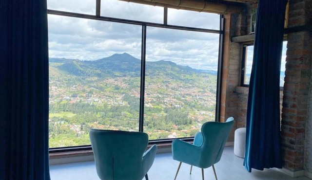 Villa de Lujo en Cuenca con Vista Panorámica