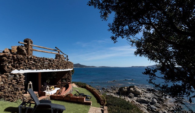 Villa del Riso, overlooking the sea