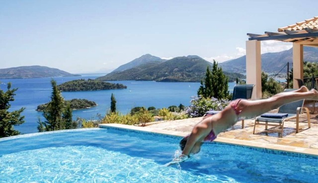 Villa Del Sol with stunning view close to Perigiali beach!