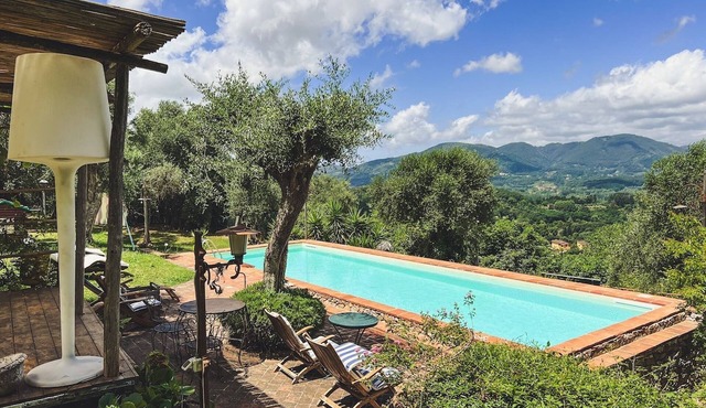 Villa dell'Ortensia with pool and spectacular view