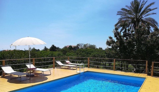 Villa Dianto, fully refundable with voucher*: A welcoming two-story apartment that is part of an ancient country house surrounded by a citrus garden, with Free WI-FI.