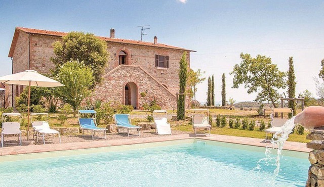 Villa Dicondra, fully refundable with voucher*: A welcoming two-story villa in the characteristic style of the Tuscan countryside, with Free WI-FI.