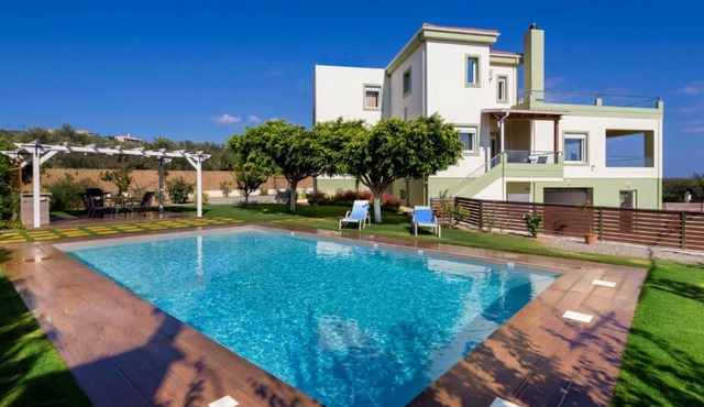 Villa Dimokratia