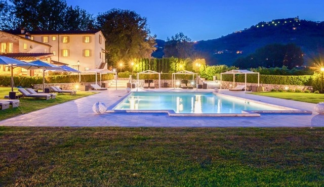 VILLA DOLCE VITA - Thirteen Bedroom Villa, Sleeps 26