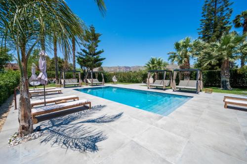 Villa Dolmen Beach