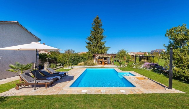 Villa Dorstari - Charming holiday home with private pool and beautifdul garden in the heart of Istria