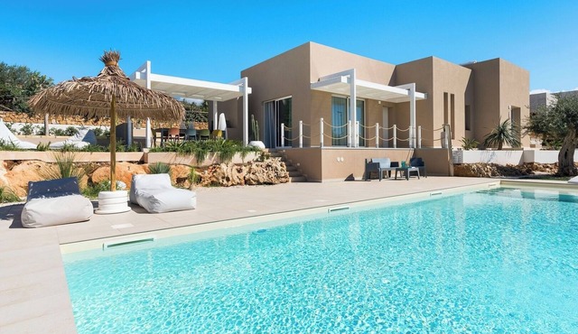 Villa Drepana, Stunning modern villa near the sea