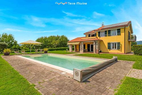 Villa Effe, Terre Marine