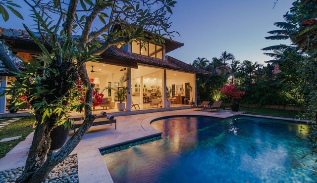 Villa Eight