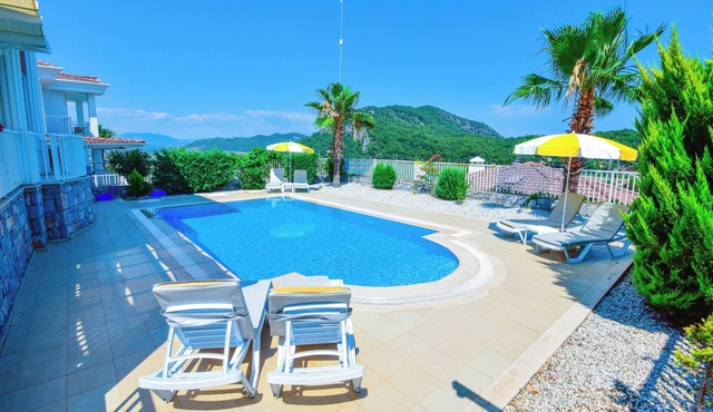 Villa Ela