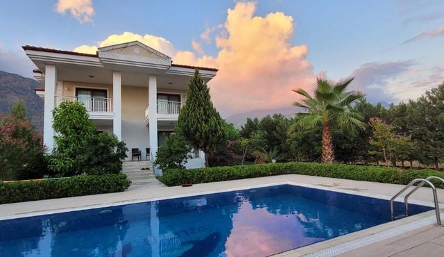 Villa ELAY