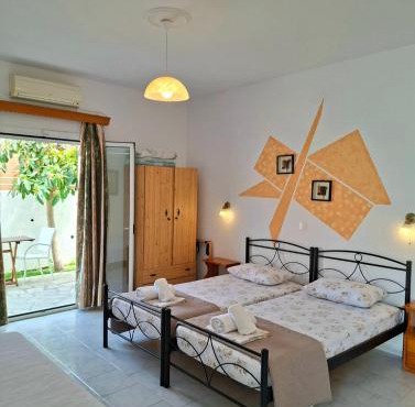 Villa Eleni (Studio 1) Fully equiped, near the sea