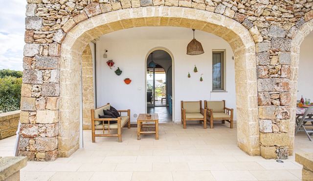 Villa Elisabetta with Jacuzzi and pool area