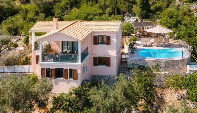 Villa Elpida - Three Bedroom Villa, Sleeps 6