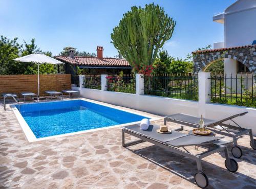 Villa Elysian Private pool & garden view