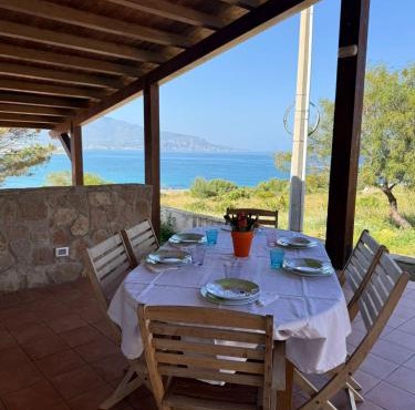 Villa Enza - fronte Mare