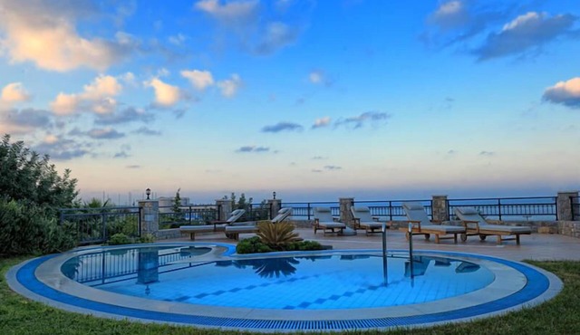 Villa Erato/Private Paradise with heatable Pool & Sea View.