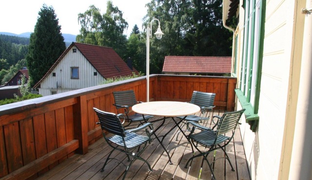 Villa 'Ferienwohnung Charlotte' with Shared Terrace, Shared Garden and Wi-Fi