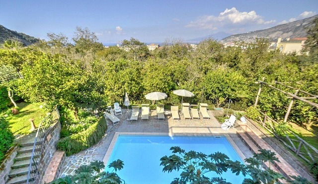 Villa Fillide A: A cozy apartment surrounded by a lemon and orange garden, with Free WI-FI.