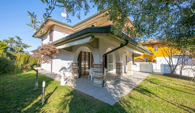 Villa Fiorita Apartments