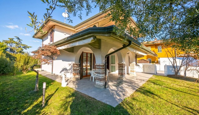 Villa Fiorita - Apt 1 - Violetta, Sirmione, Italy
