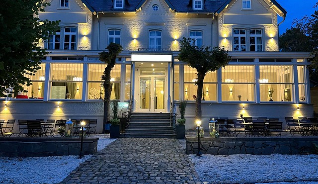 VILLA FIRST im Sophienhof