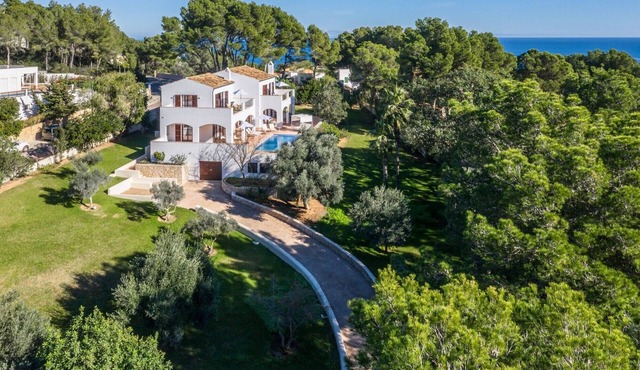 Villa 'Font de Sa Cala' with Sea View, Wi-Fi and Air Conditioning