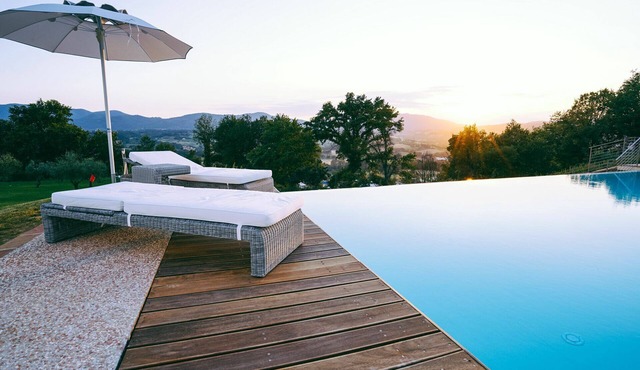 Villa for 18 People with Private Pool