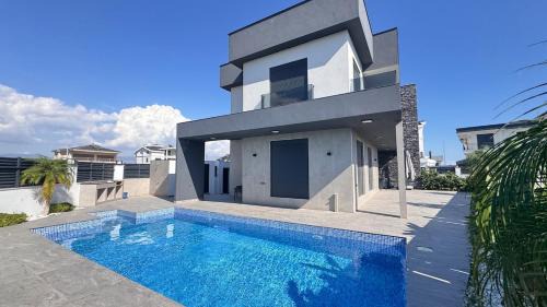 Villa for 8 People with Private Pool in Manavgat Sorgun