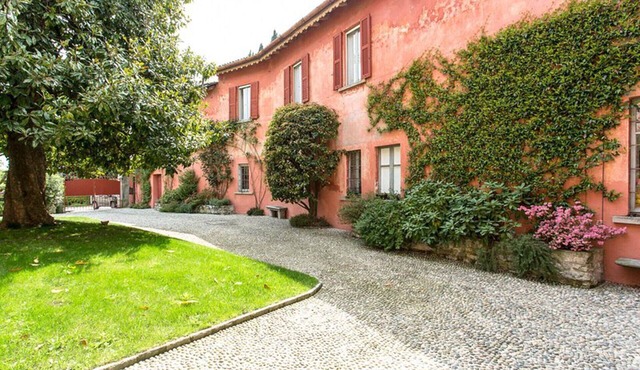 Villa for short term rental in the Lake Como region.