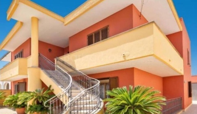 Villa Francesca, beautiful villa a step away from castro