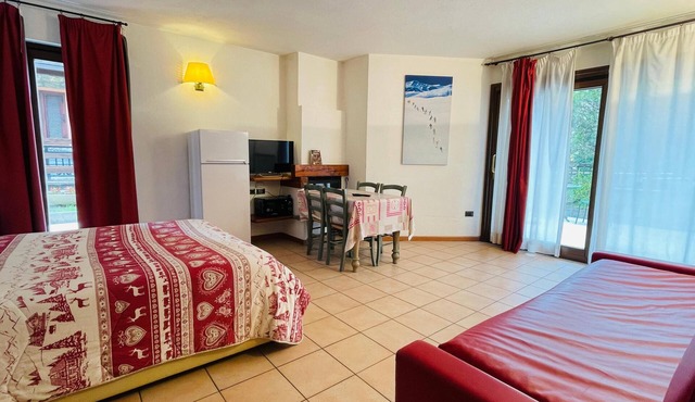 Villa Frejus - STUDIO sleeps 3-4