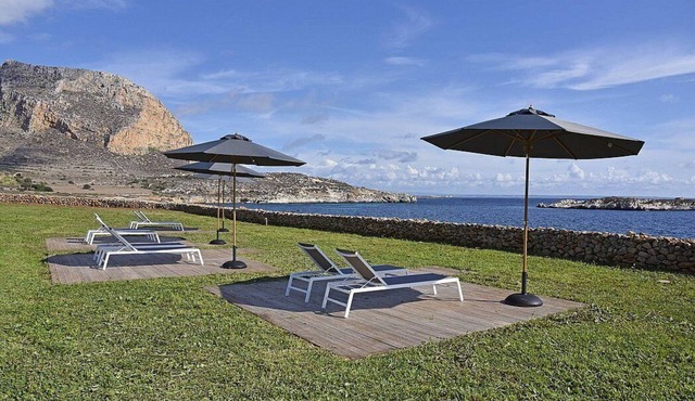 Villa Galazia: A bright and sunny two-story villa located in Favignana, in the wonderful archipelago of the Egadi Islands, with Free WI-FI.