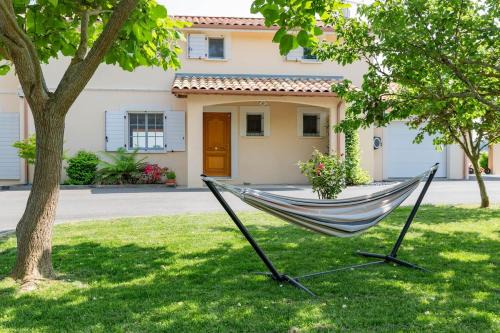 Villa Garden & Pool
