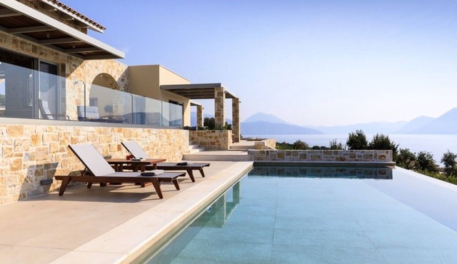 Villa Genesis - Two Bedroom Villa, Sleeps 4