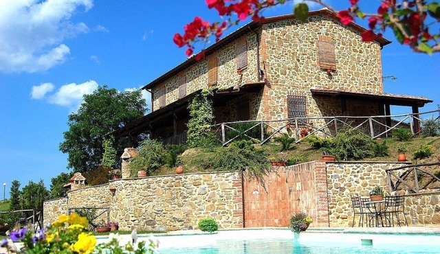 Villa Gervasa: A characteristic and welcoming three-story villa situated in a quiet location, a few minutes from the town center, with Free WI-FI.