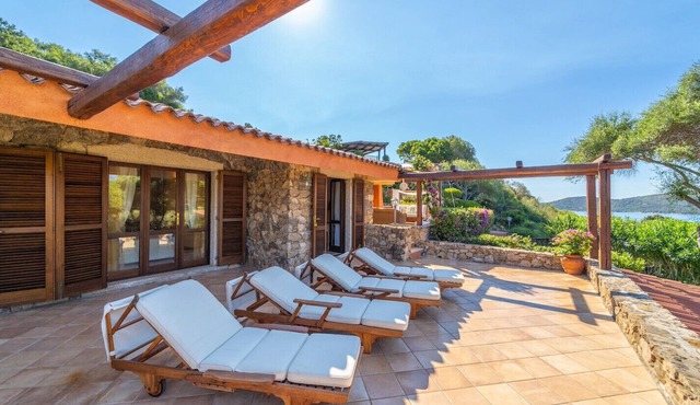 Villa Giada - By Searly