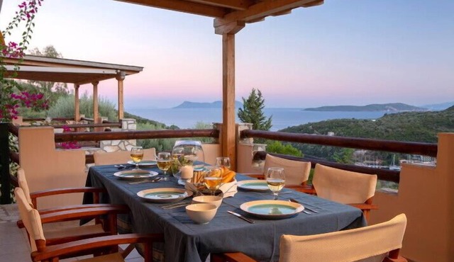 Villa Giancarlo - Lovely Villa with Stone and Wood Elements in Sivota Bay