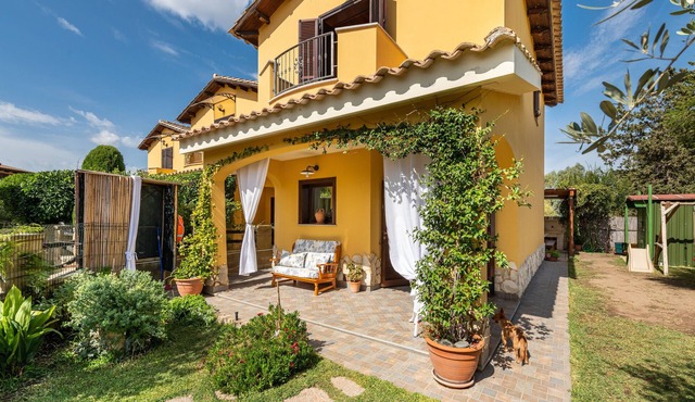 "Villa Ginny e Clari" with Mountain View, Terrace & A/C