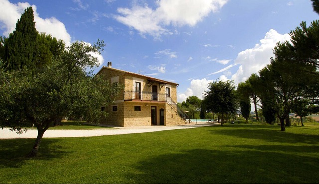 Villa Gioia, surrounded by ulive trees