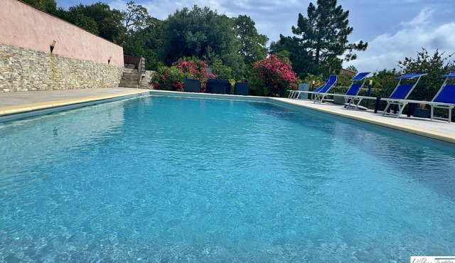 VILLA GIULIA - 4 BEDROOMS - SWIMMING POOL - JACUZZI