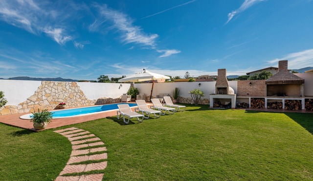 Villa "Gle" with Pool, Garden, and Air Conditioning