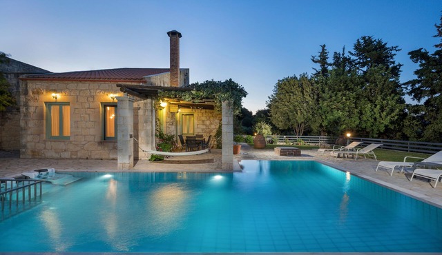 Villa Grego, Heated Pool & Jet-Tub, Garden, Absolut Privacy