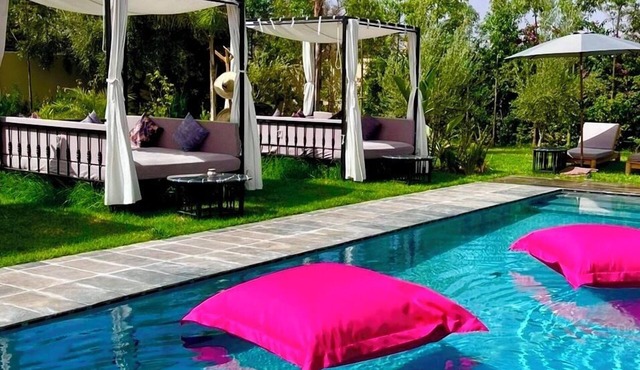 VILLA HASARD