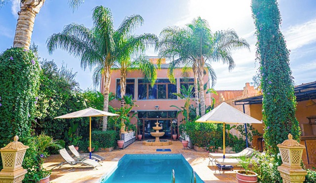 Villa heated pool & breakfast included