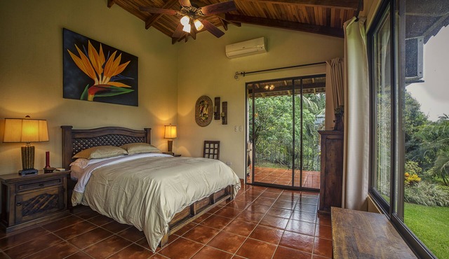 Villa Heliconia, La Finca CR, Horse Ranch outside La Fortuna