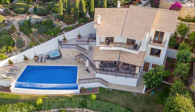 Villa HERMIONA