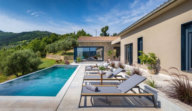 Villa Horto - Amazing villa wth private pool and panoramic view, in one of Croatia's most beautiful regions