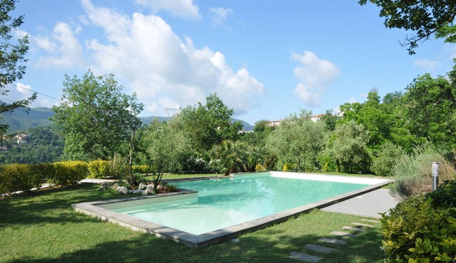 Villa I Poeti by VILLAS RETREATS, 16 pax A/C, BBQ, Large pool near Cinque Terre