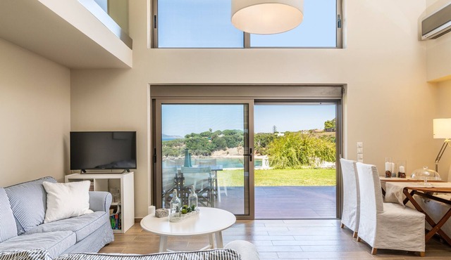Villa Idyle-Luxury Beachfront Property